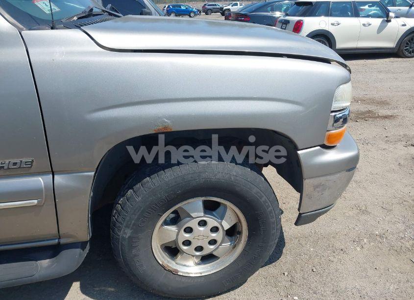 Photo 14 of 2002 Chevrolet Tahoe LT (VIN 1GNEK13Z82J150300)