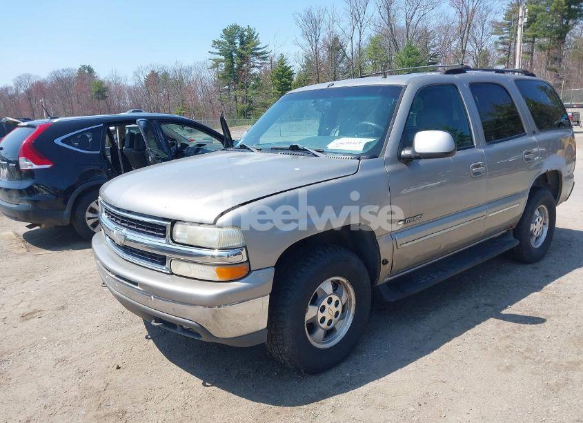 Photo 2 of 2002 Chevrolet Tahoe LT (VIN 1GNEK13Z82J150300)