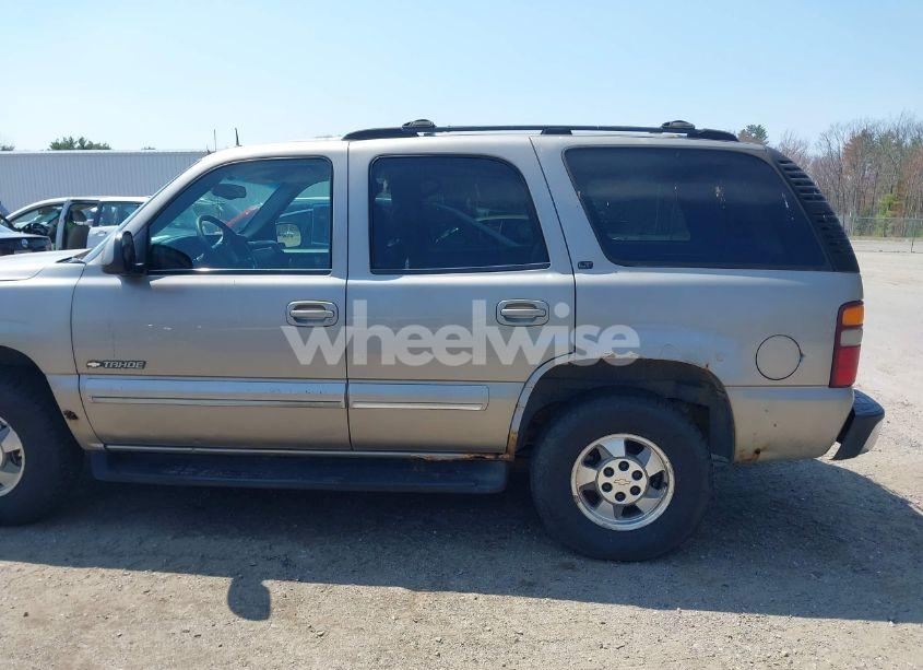 Photo 6 of 2002 Chevrolet Tahoe LT (VIN 1GNEK13Z82J150300)