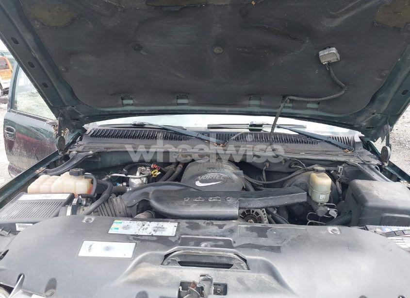 Photo 10 of 2002 Chevrolet Tahoe LT (VIN 1GNEK13Z82J242927)