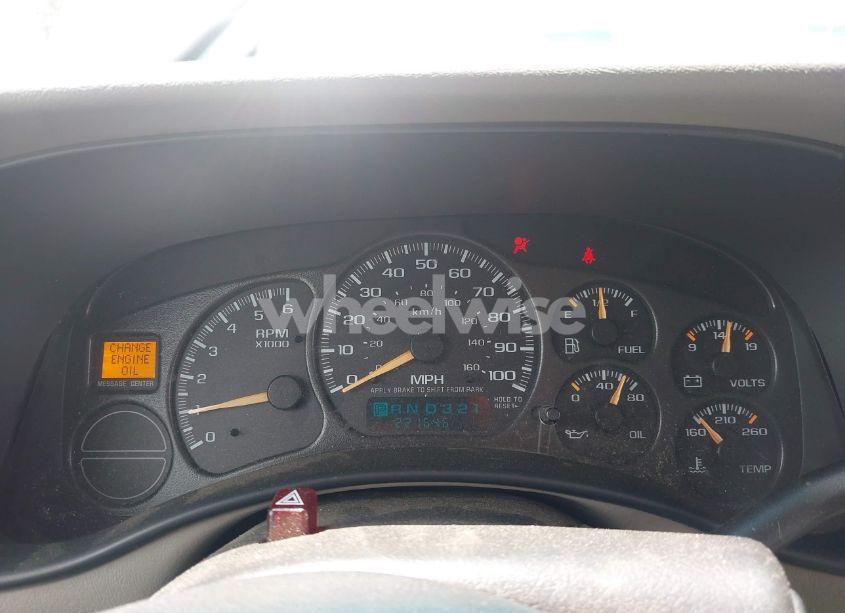 Photo 7 of 2002 Chevrolet Tahoe LT (VIN 1GNEK13Z82J242927)