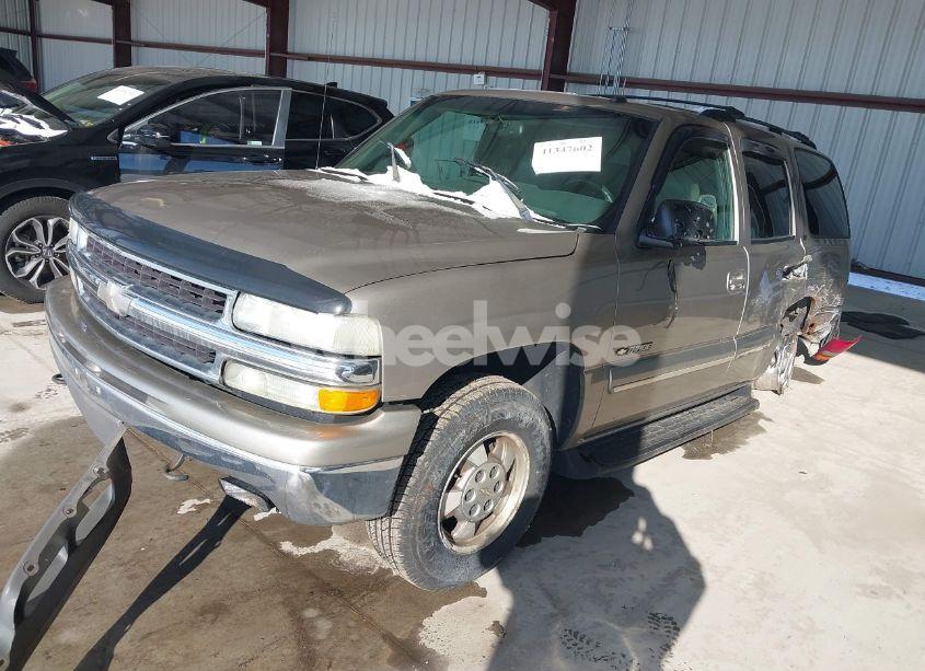 Photo 2 of 2002 Chevrolet Tahoe LT (VIN 1GNEK13Z82R295659)