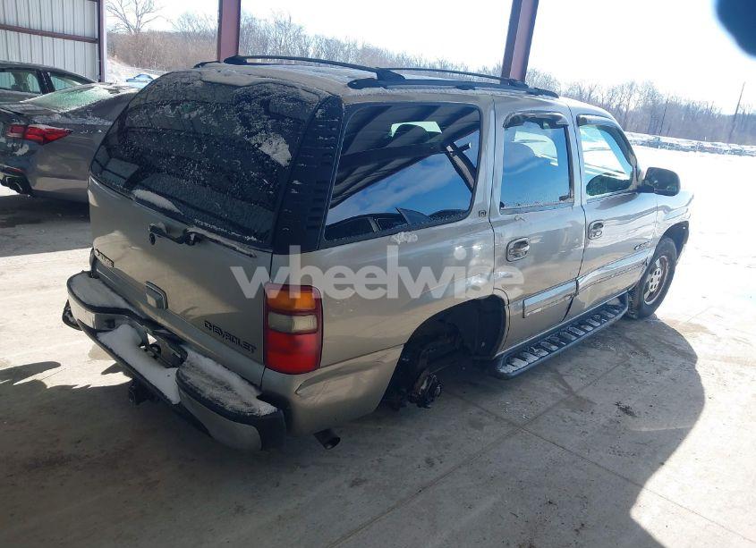 Photo 4 of 2002 Chevrolet Tahoe LT (VIN 1GNEK13Z82R295659)