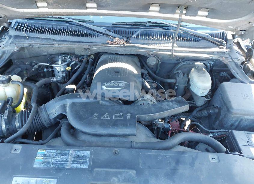 Photo 10 of 2003 Chevrolet Tahoe LT (VIN 1GNEK13Z83J213039)