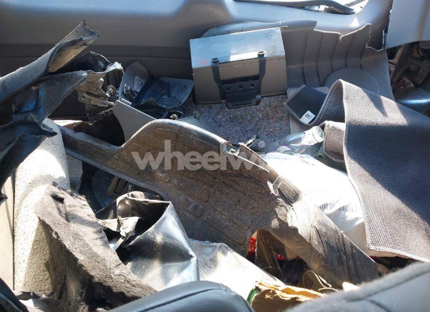 Photo 12 of 2003 Chevrolet Tahoe LT (VIN 1GNEK13Z83J213039)