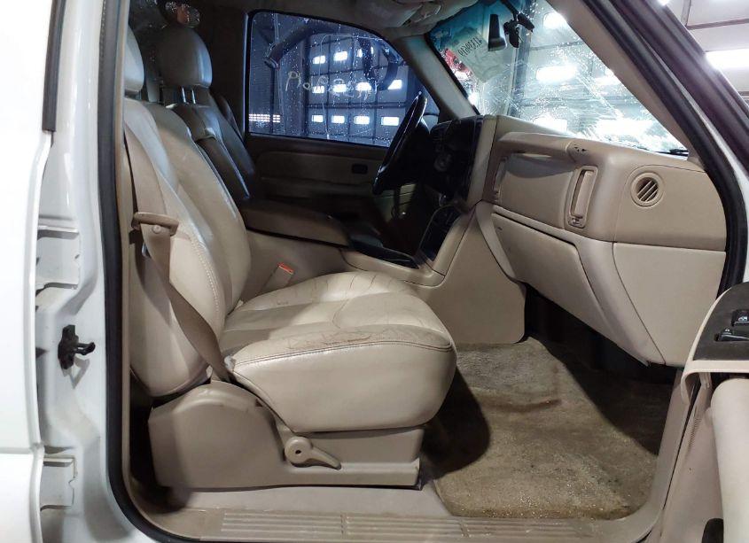 Photo 5 of 2003 Chevrolet Tahoe Z71 (VIN 1GNEK13Z83R177144)