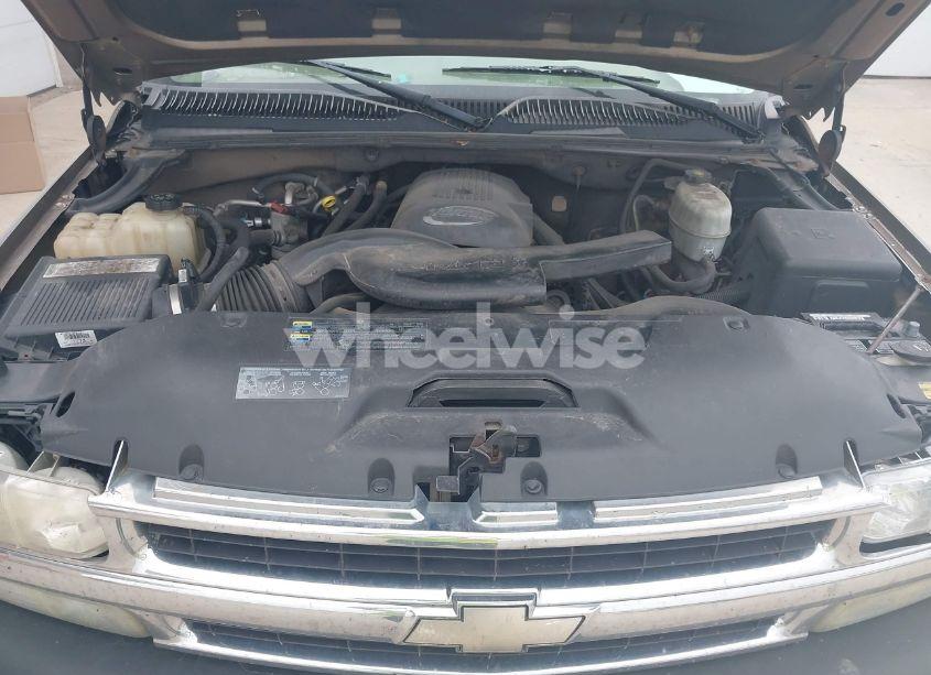 Photo 10 of 2004 Chevrolet Tahoe LT (VIN 1GNEK13Z84J240257)