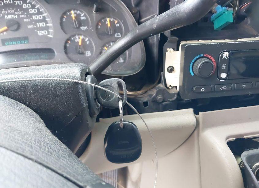 Photo 11 of 2004 Chevrolet Tahoe LT (VIN 1GNEK13Z84J245068)