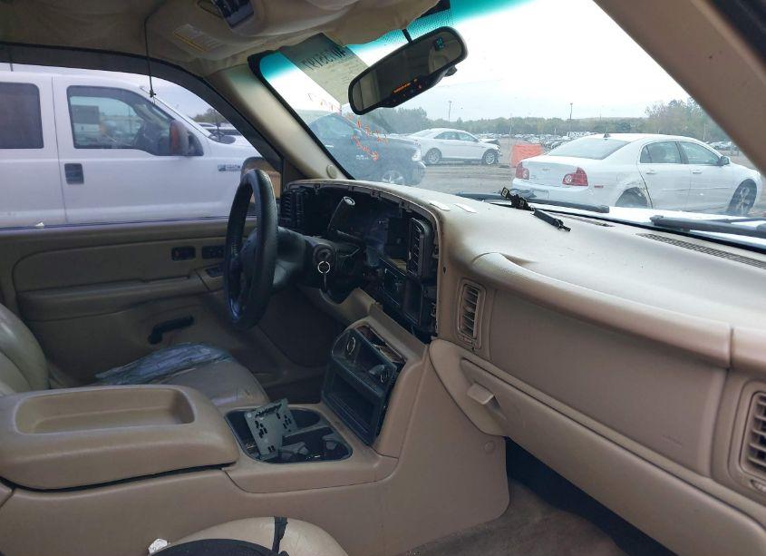 Photo 5 of 2004 Chevrolet Tahoe LT (VIN 1GNEK13Z84J245068)