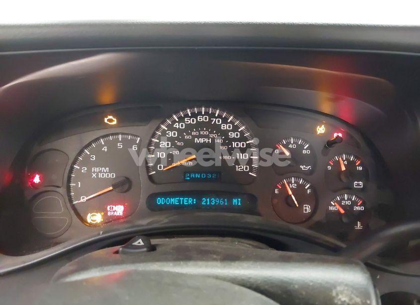 Photo 7 of 2004 Chevrolet Tahoe LT (VIN 1GNEK13Z84J252182)