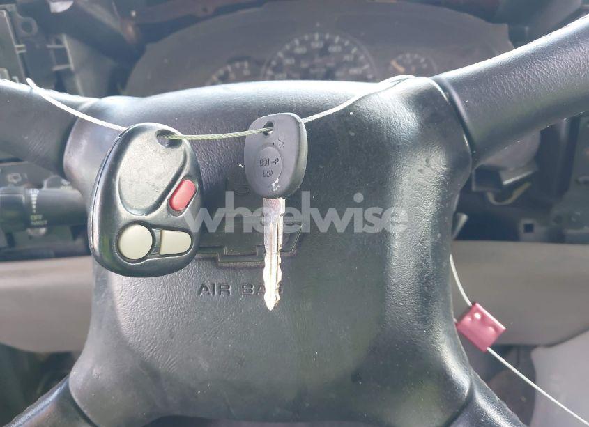 Photo 11 of 2002 Chevrolet Tahoe LT (VIN 1GNEK13Z92J289724)