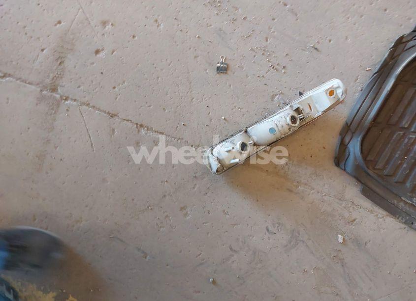 Photo 12 of 2002 Chevrolet Tahoe LT (VIN 1GNEK13Z92R138450)