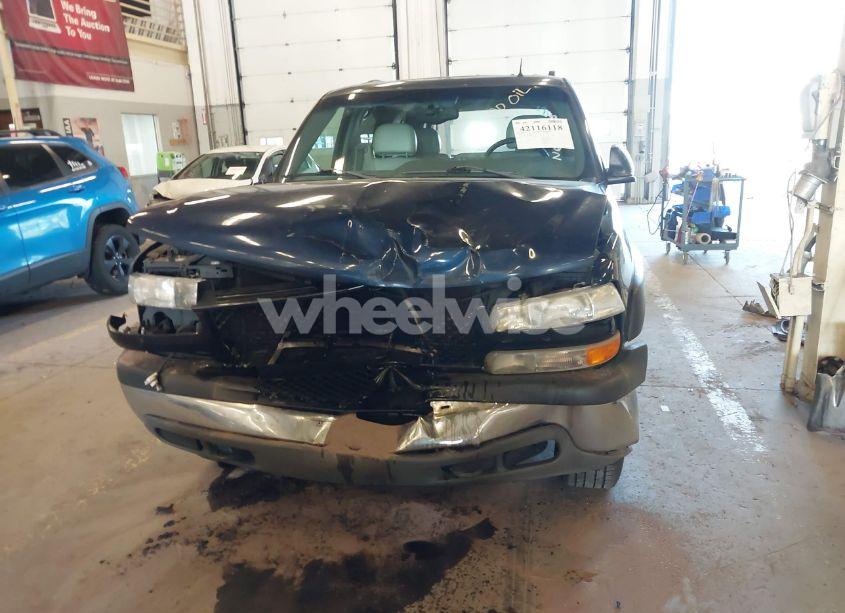 Photo 13 of 2002 Chevrolet Tahoe LT (VIN 1GNEK13Z92R138450)