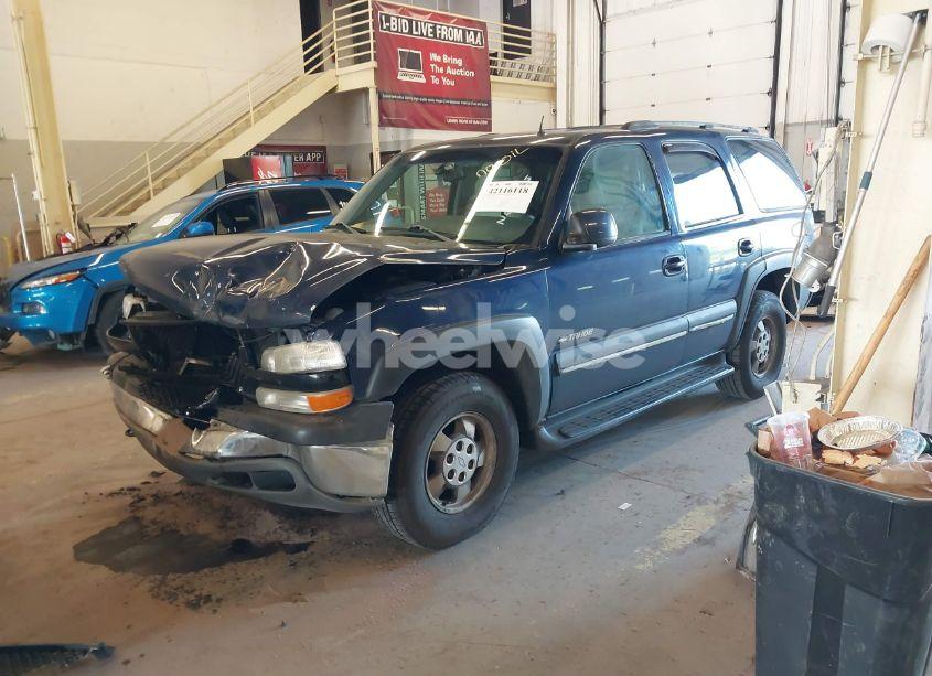 Photo 2 of 2002 Chevrolet Tahoe LT (VIN 1GNEK13Z92R138450)