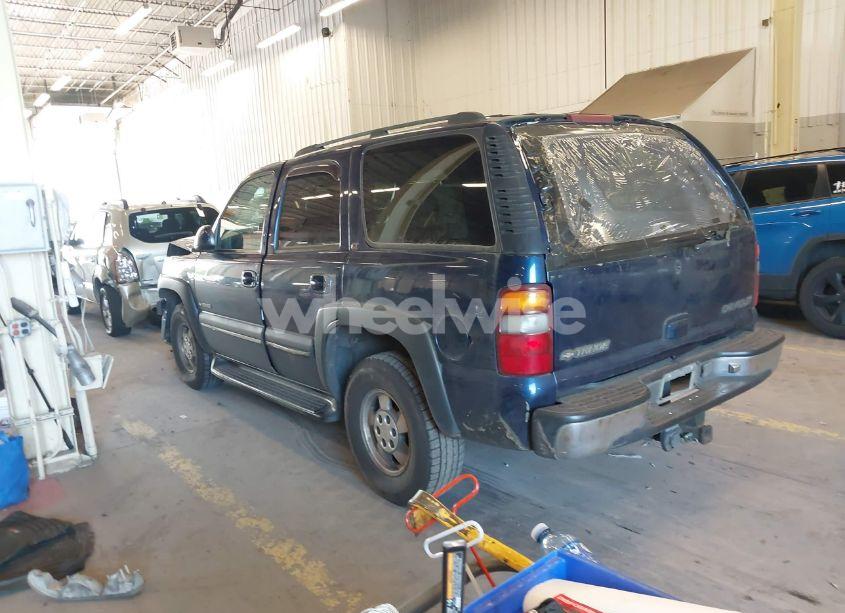 Photo 3 of 2002 Chevrolet Tahoe LT (VIN 1GNEK13Z92R138450)
