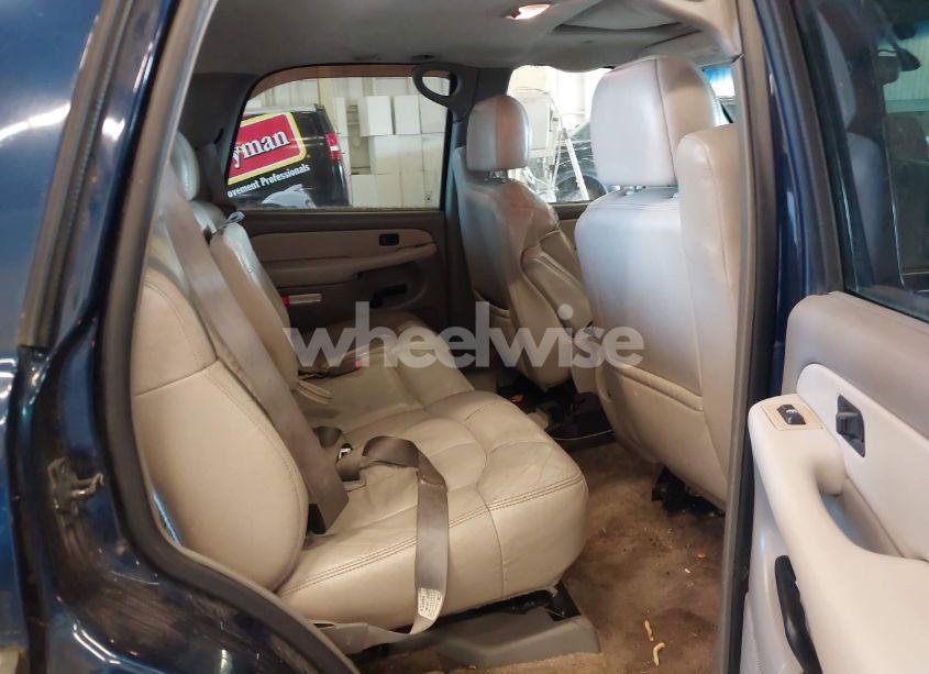 Photo 8 of 2002 Chevrolet Tahoe LT (VIN 1GNEK13Z92R138450)