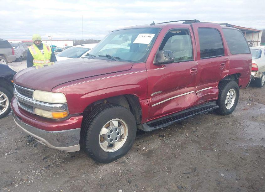 Photo 2 of 2003 Chevrolet Tahoe LT (VIN 1GNEK13Z93J100913)