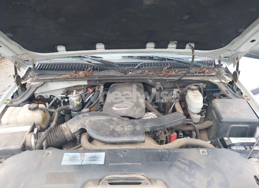 Photo 10 of 2004 Chevrolet Tahoe LS (VIN 1GNEK13Z94J103232)