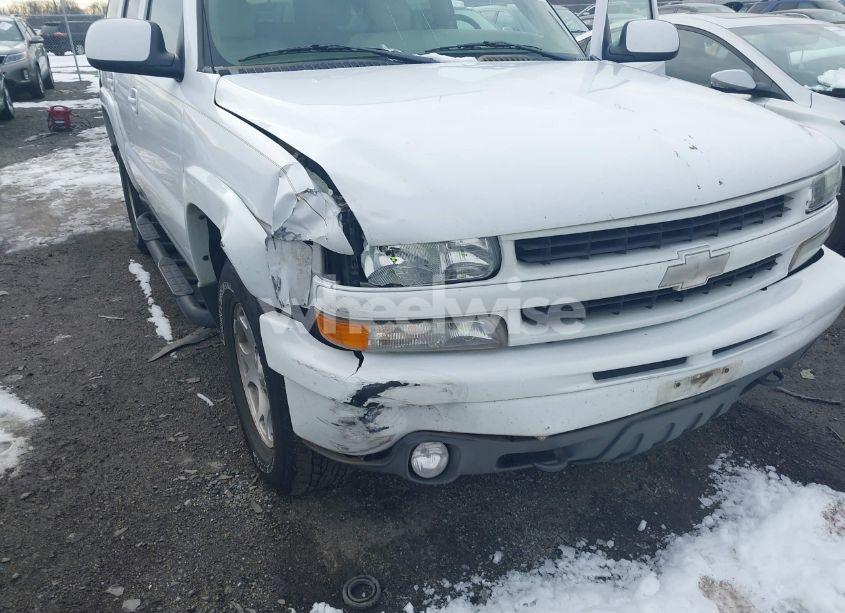 Photo 6 of 2004 Chevrolet Tahoe K1500 (VIN 1GNEK13Z94R107508)