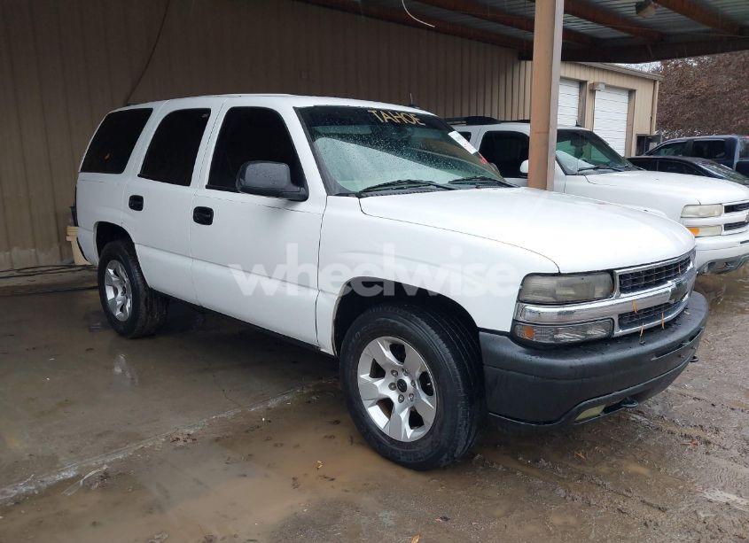 2004 Chevrolet Tahoe LS (VIN 1GNEK13Z94R199994) main photo
