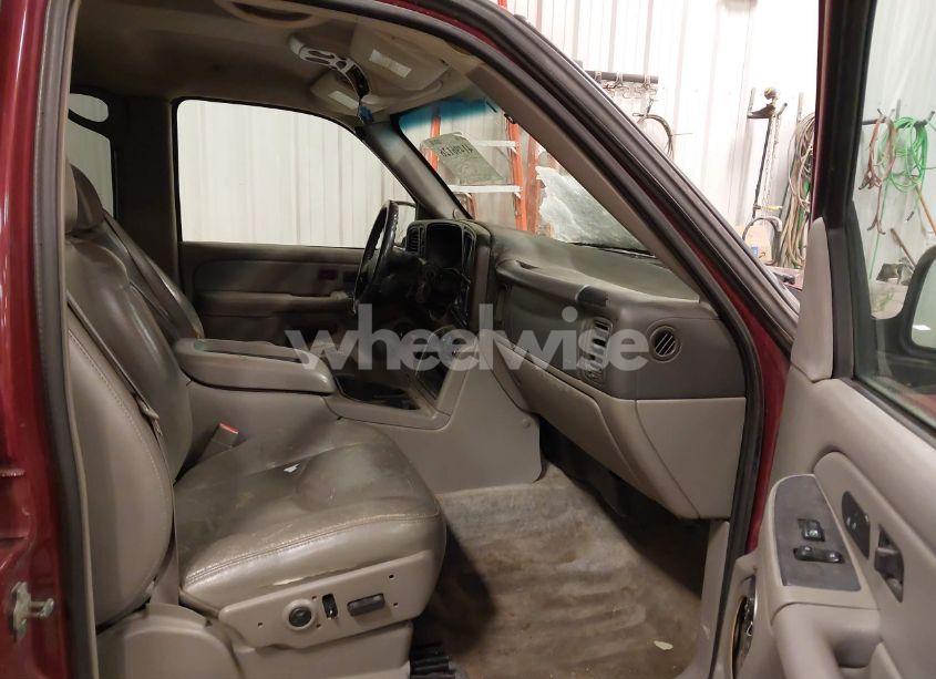 Photo 5 of 2004 Chevrolet Tahoe LT (VIN 1GNEK13Z94R274726)