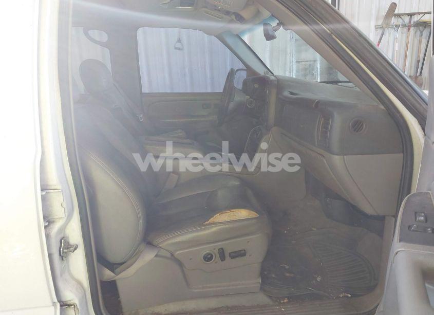 Photo 5 of 2004 Chevrolet Tahoe Z71 (VIN 1GNEK13Z94R295821)