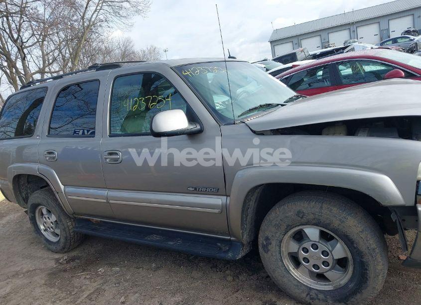 Photo 13 of 2002 Chevrolet Tahoe LT (VIN 1GNEK13ZX2J317997)