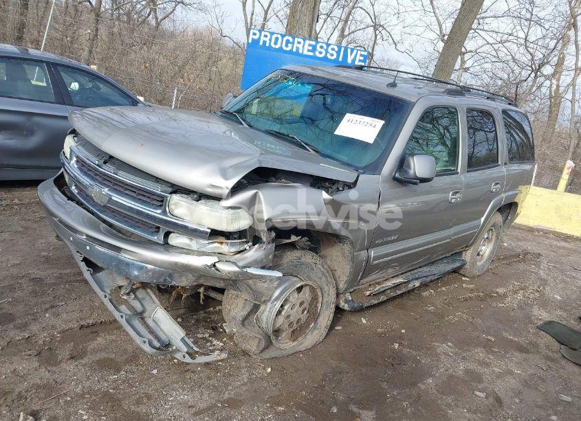 Photo 2 of 2002 Chevrolet Tahoe LT (VIN 1GNEK13ZX2J317997)