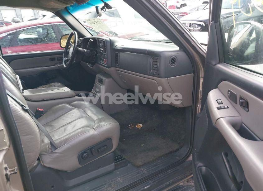 Photo 5 of 2002 Chevrolet Tahoe LT (VIN 1GNEK13ZX2J317997)