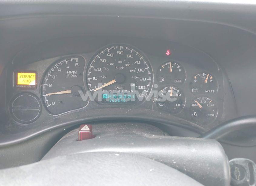 Photo 7 of 2002 Chevrolet Tahoe LT (VIN 1GNEK13ZX2J317997)