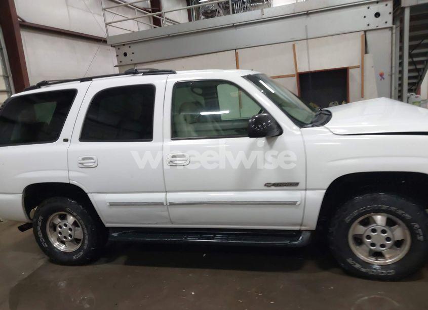 Photo 13 of 2002 Chevrolet Tahoe LT (VIN 1GNEK13ZX2R143639)