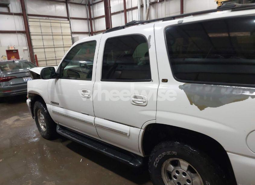 Photo 14 of 2002 Chevrolet Tahoe LT (VIN 1GNEK13ZX2R143639)