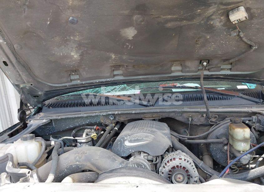 Photo 10 of 2002 Chevrolet Tahoe LT (VIN 1GNEK13ZX2R150624)