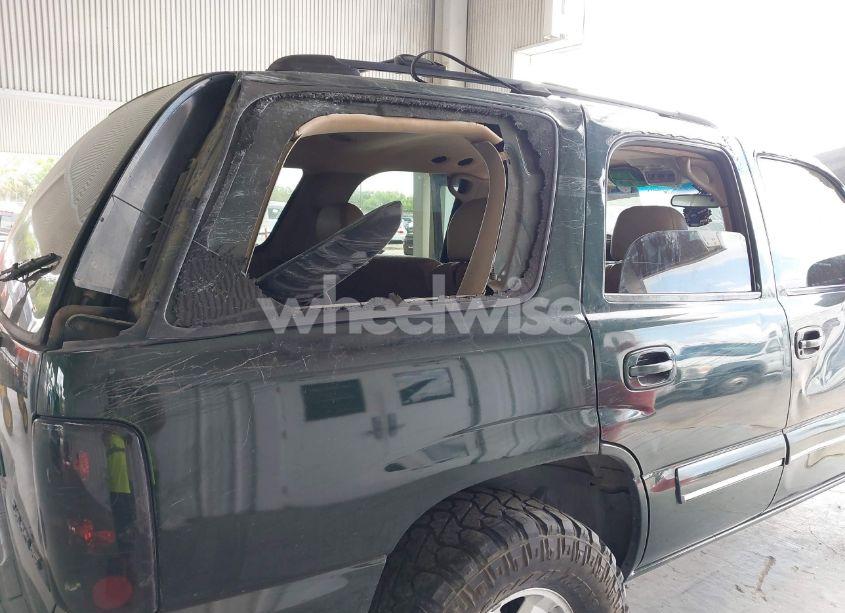 Photo 6 of 2002 Chevrolet Tahoe LT (VIN 1GNEK13ZX2R150624)