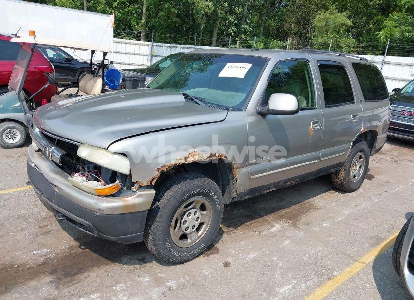 Photo 2 of 2003 Chevrolet Tahoe LT (VIN 1GNEK13ZX3J228481)