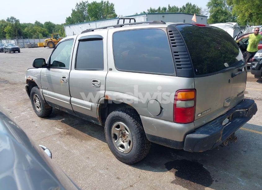 Photo 3 of 2003 Chevrolet Tahoe LT (VIN 1GNEK13ZX3J228481)