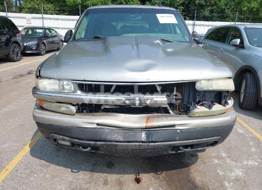 Photo 6 of 2003 Chevrolet Tahoe LT (VIN 1GNEK13ZX3J228481)