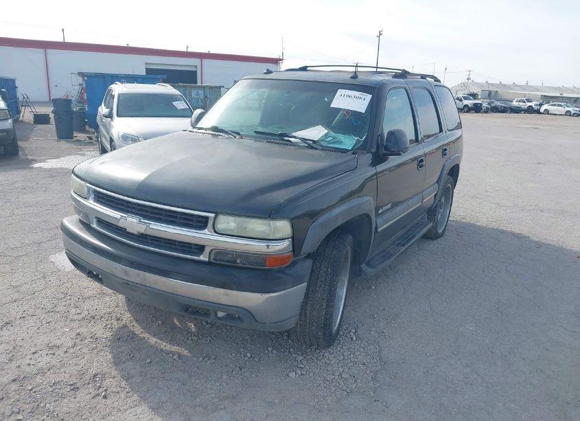 Photo 2 of 2003 Chevrolet Tahoe LT (VIN 1GNEK13ZX3R220429)