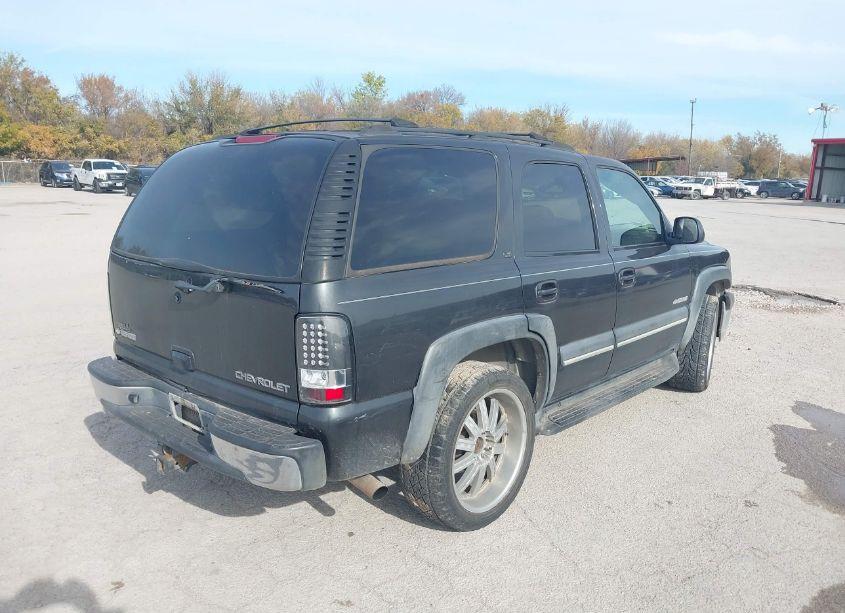 Photo 4 of 2003 Chevrolet Tahoe LT (VIN 1GNEK13ZX3R220429)