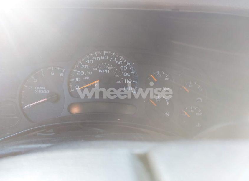 Photo 7 of 2004 Chevrolet Tahoe LT (VIN 1GNEK13ZX4J169899)