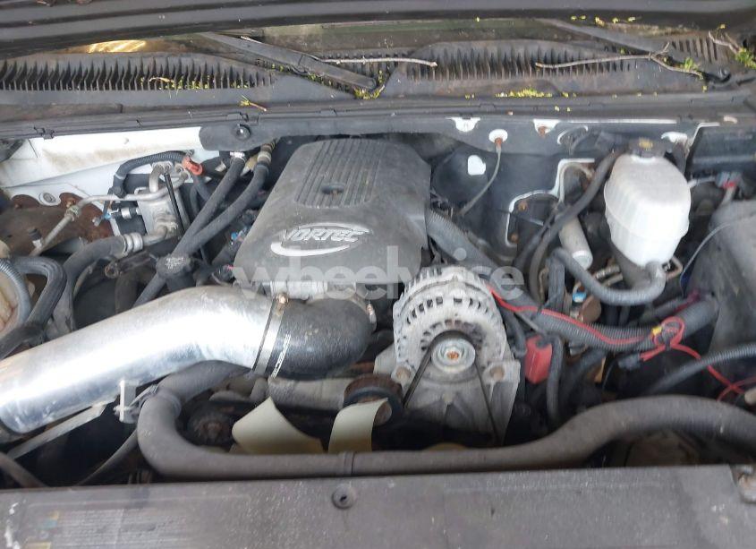 Photo 10 of 2004 Chevrolet Tahoe LT (VIN 1GNEK13ZX4J204098)