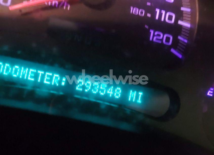 Photo 7 of 2004 Chevrolet Tahoe LT (VIN 1GNEK13ZX4J204098)