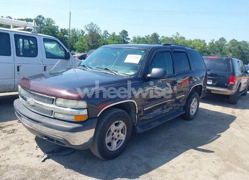 Photo 2 of 2004 Chevrolet Tahoe LS (VIN 1GNEK13ZX4J322894)