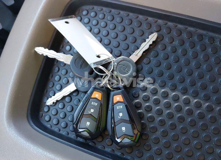 Photo 11 of 2004 Chevrolet Tahoe LT (VIN 1GNEK13ZX4R212834)