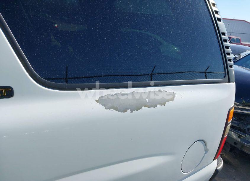 Photo 12 of 2004 Chevrolet Tahoe LT (VIN 1GNEK13ZX4R212834)