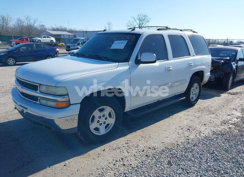 Photo 2 of 2004 Chevrolet Tahoe LT (VIN 1GNEK13ZX4R212834)