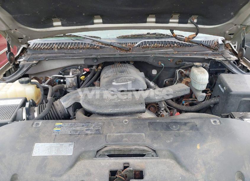 Photo 10 of 2004 Chevrolet Tahoe LS (VIN 1GNEK13ZX4R286190)