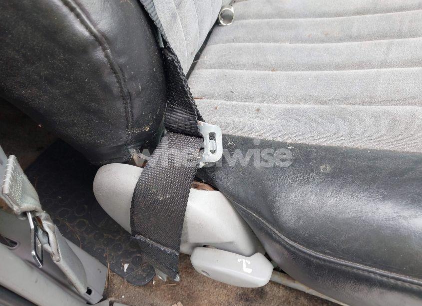 Photo 12 of 1993 Chevrolet Blazer K1500 (VIN 1GNEK18K3PJ362282)