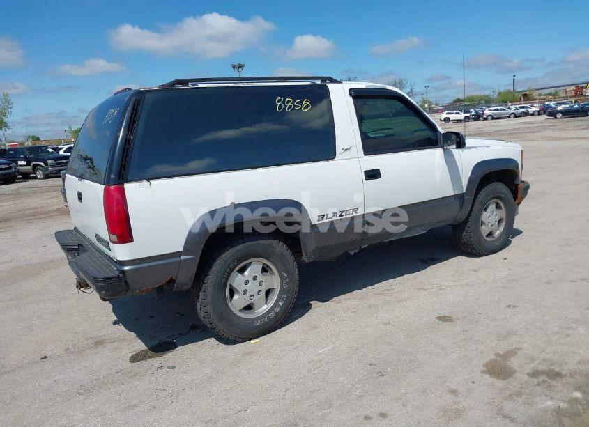 Photo 4 of 1994 Chevrolet Blazer K1500 (VIN 1GNEK18K4RJ367025)