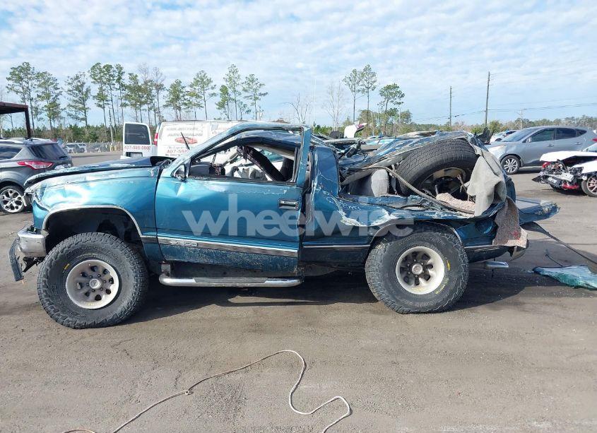 Photo 14 of 1995 Chevrolet Tahoe K1500 (VIN 1GNEK18K8SJ309098)